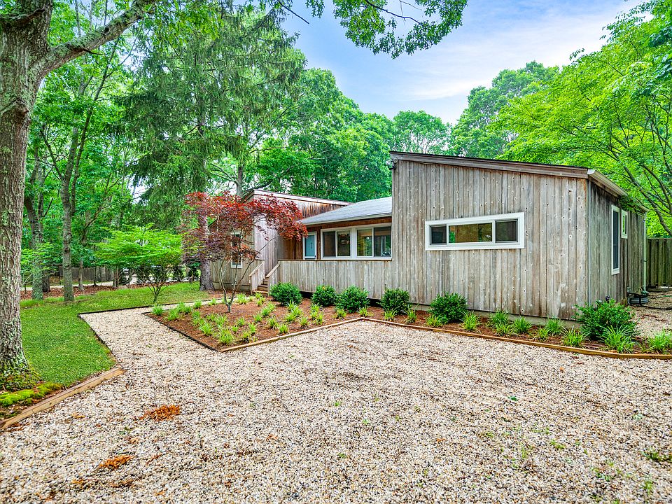 1st image of 17 Rosemaries Ln