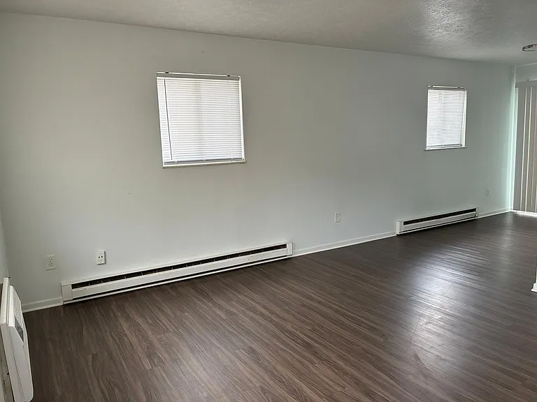 Waynedale Circle Apartments — Photo 26