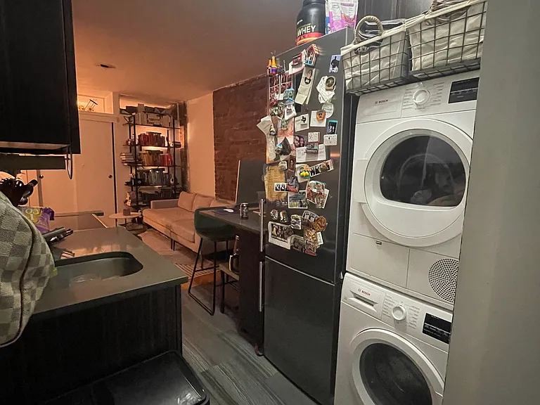 166 Elizabeth St #2A — Photo 1
