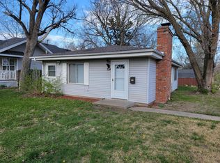 738 SW Cambridge Ave, Topeka, KS 66606