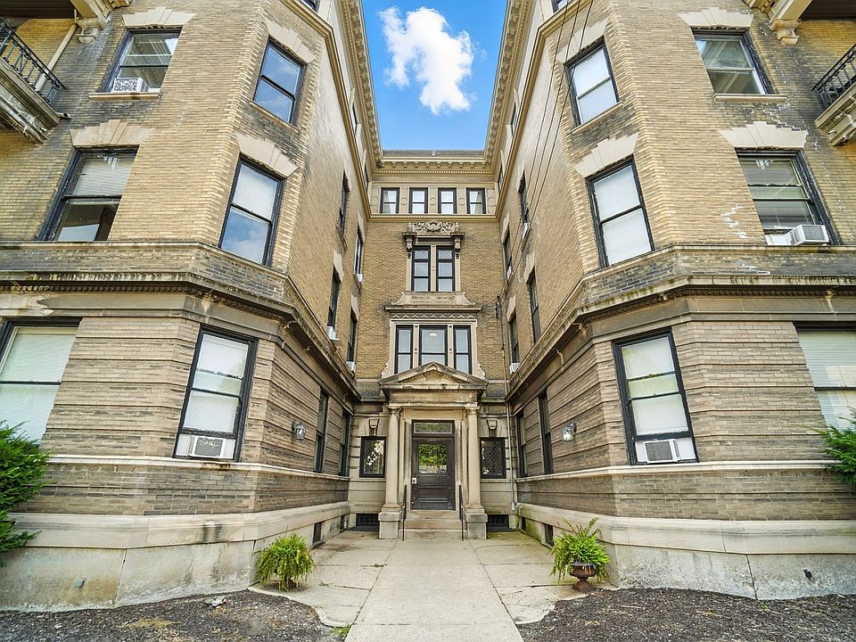 Building Photo 5