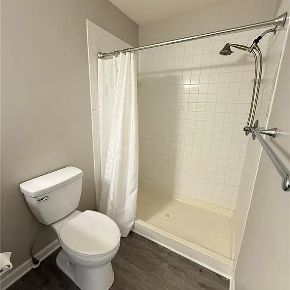 1710 Duntrune Gln — Photo 13