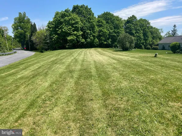 Cooper St, Spring Mills, PA 16875