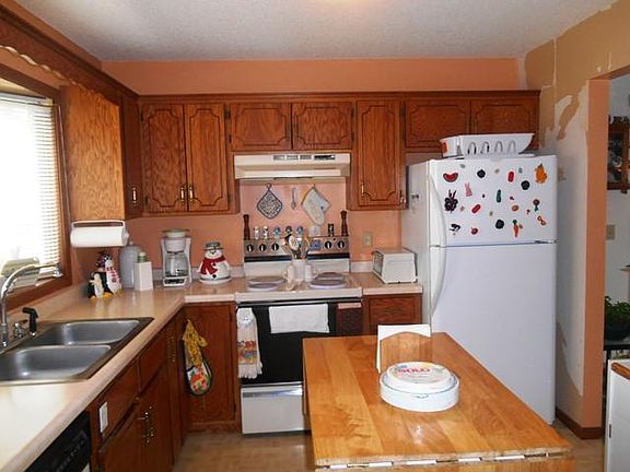 2nd image of 6515 23rd St N