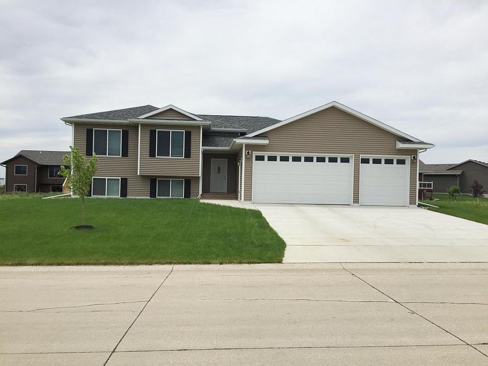 1st image of 3734 Keokuk Ave