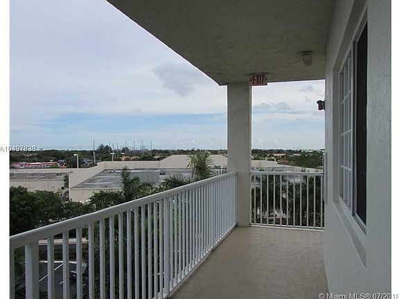 3rd image of 10710 NW 66th St APT 508
