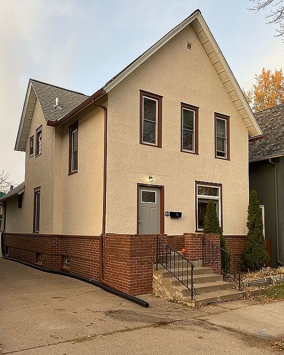2nd image of 417 7th Ave NE