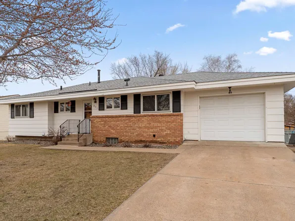 831 66th Ave NE, Fridley, MN 55432