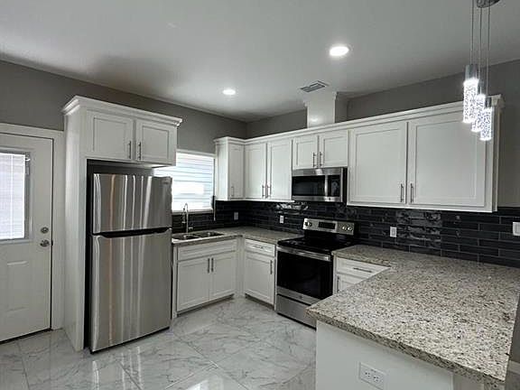 2nd image of 1006 N Blair Ave #4