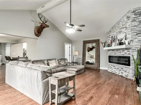 5505 Lamar Ave, Mission, KS 66202