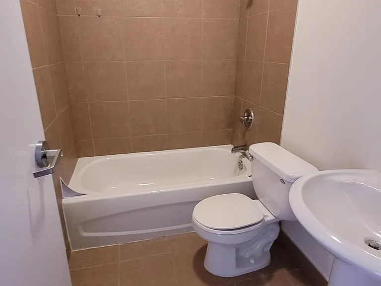 315 Nelson St #206 — Photo 15