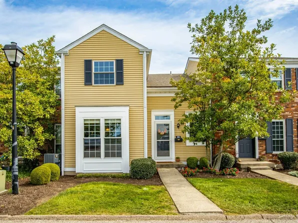 38 Wildwood Dr, Fairfield, OH 45014