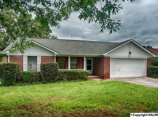 129 Laredo Cir, Huntsville, AL 35811