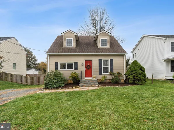 410 E G St, Purcellville, VA 20132