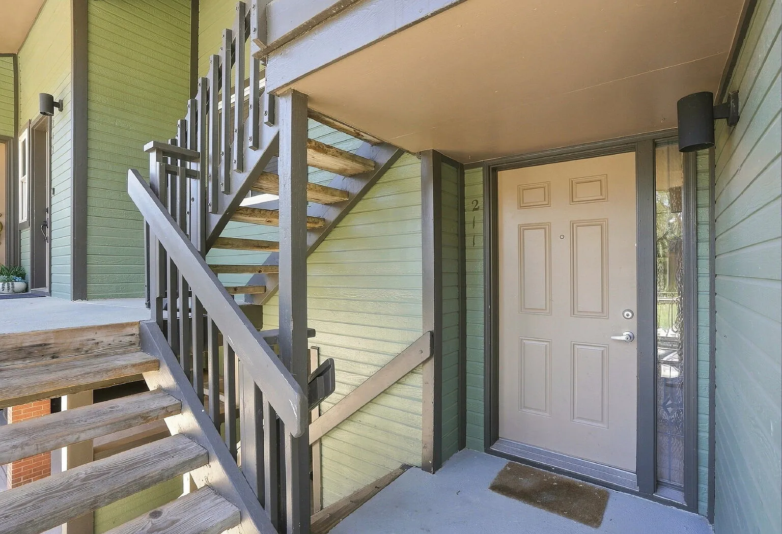 2 bed, 2.0 bath, 863 sqft, $2,341 — Photo 3
