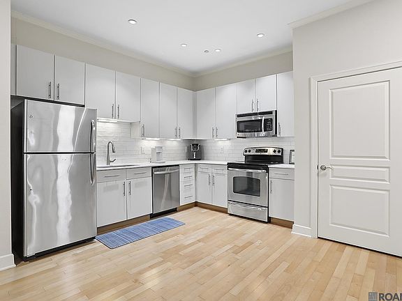 2nd image of 7707 Bluebonnet Blvd APT 321