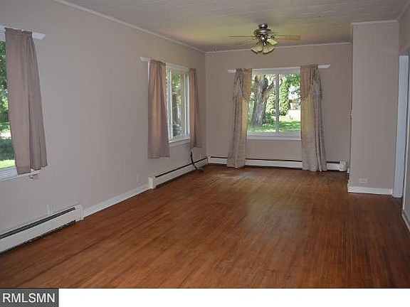 4th image of 79 Oak Ave W