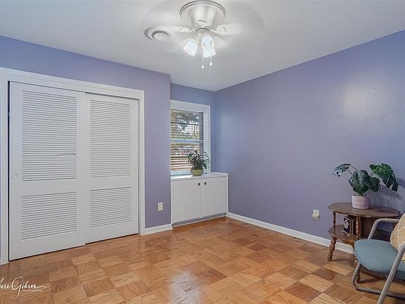 3rd image of 5913 Annette St