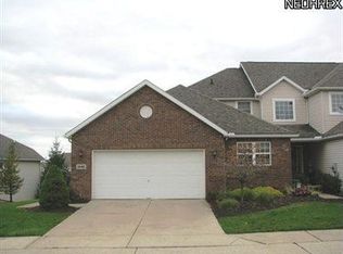 1446 Spyglass Hill Dr, Brunswick, OH