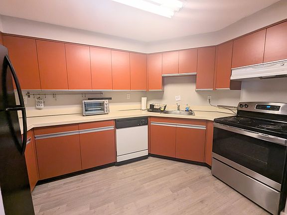 4th image of 1240 Harmon Cove Tower #1240