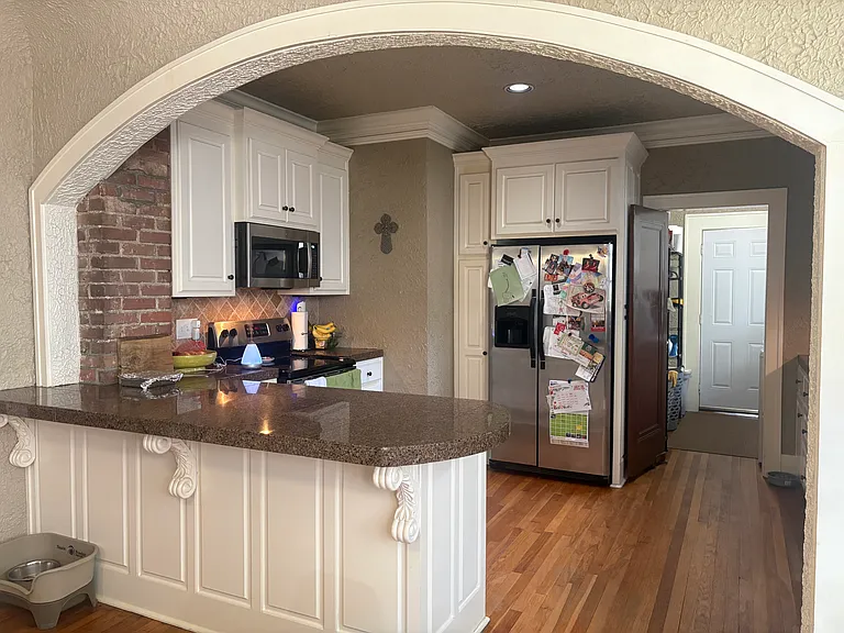4901 Kavanaugh Blvd — Photo 5
