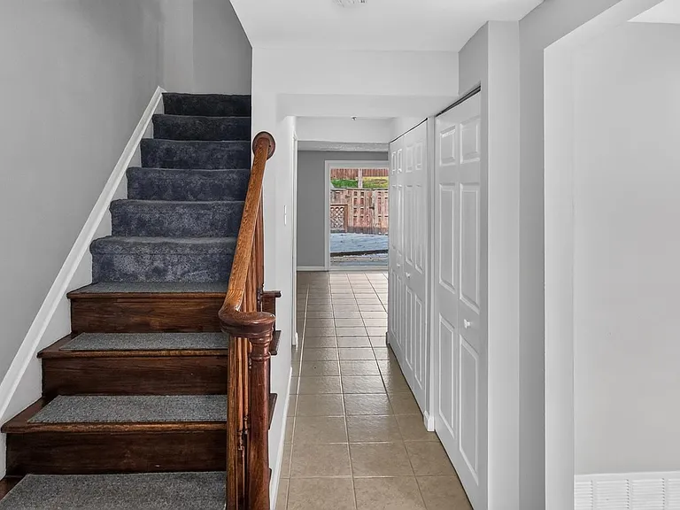 6556 Pennacook Ct — Photo 5
