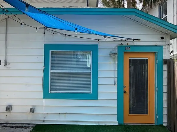 592 1st St S #Studio, Jacksonville Beach, FL 32250