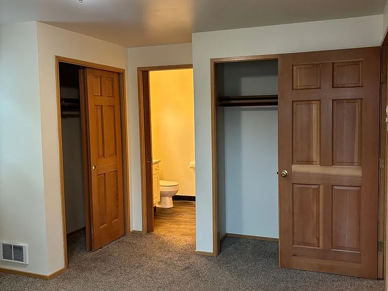 4208 Beach Drive — Photo 32