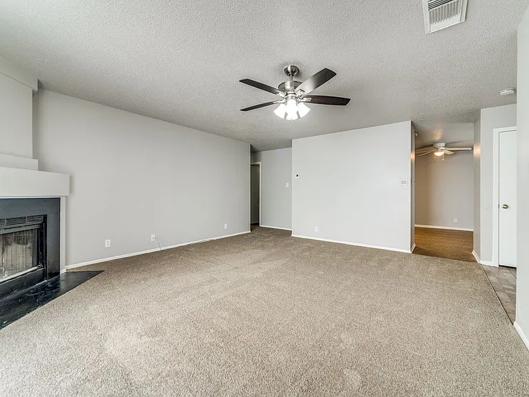 7359 Corian Park Dr — Photo 5