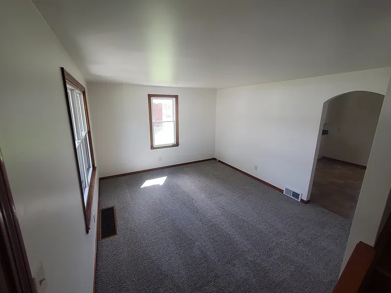149 Fernald Ave — Photo 8