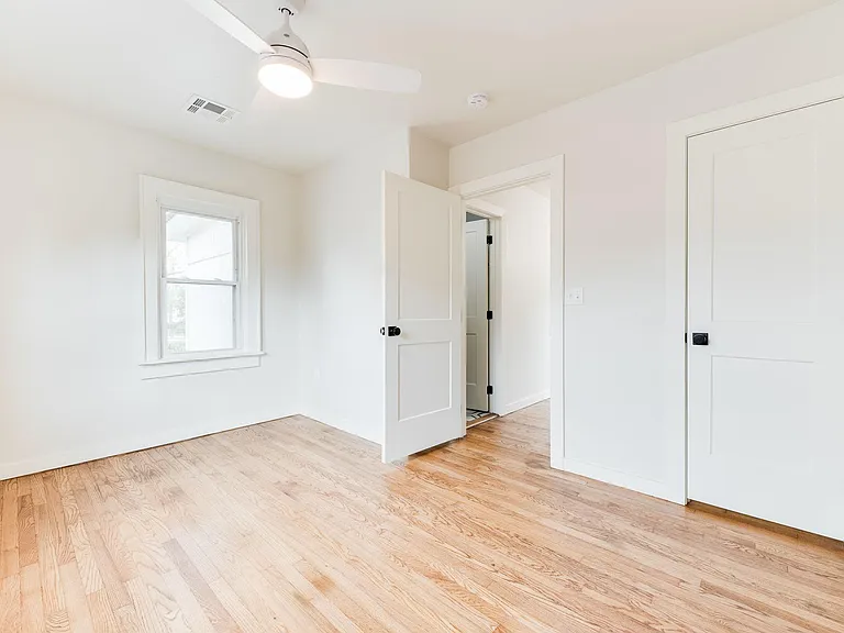 1807 N Blackwelder Ave #1809 — Photo 12