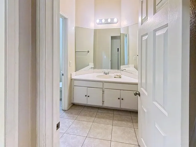 2226 Willowbrook Ln — Photo 22