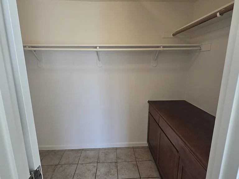 708 Eucalyptus Ave — Photo 42