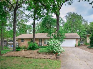 206 W Oaklawn Dr, Springdale, AR 72764