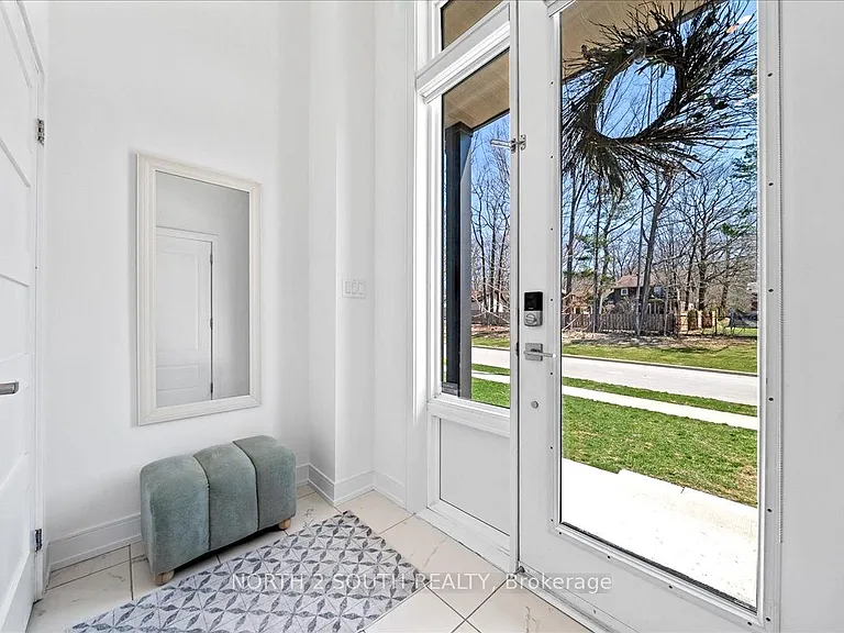 118 Berkely St — Photo 2