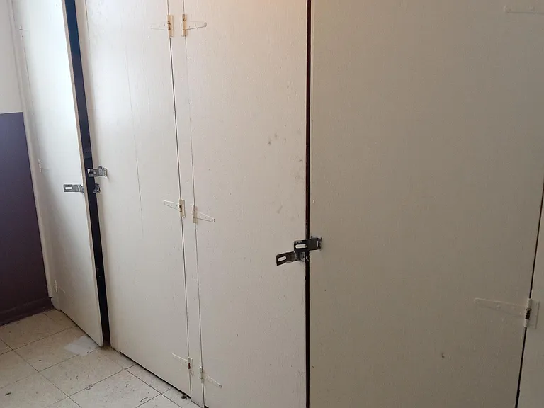 1020 E 150th Pl #2E — Photo 10