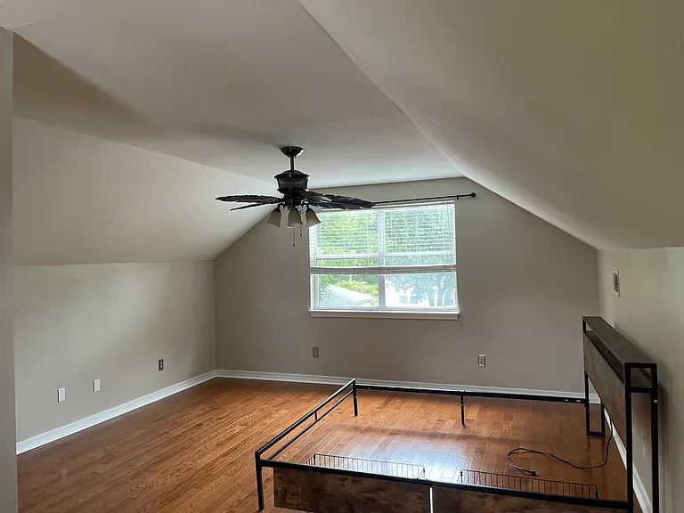 1718 E Cervantes St — Photo 20