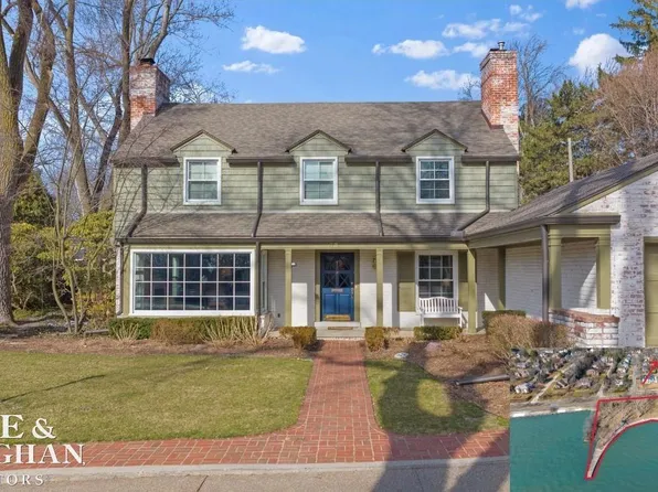 32 Harbor Hill Rd, Grosse Pointe Farms, MI 48236