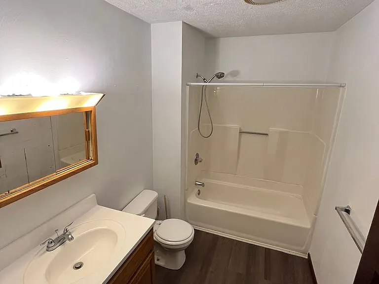 549 Pine Street — Photo 3