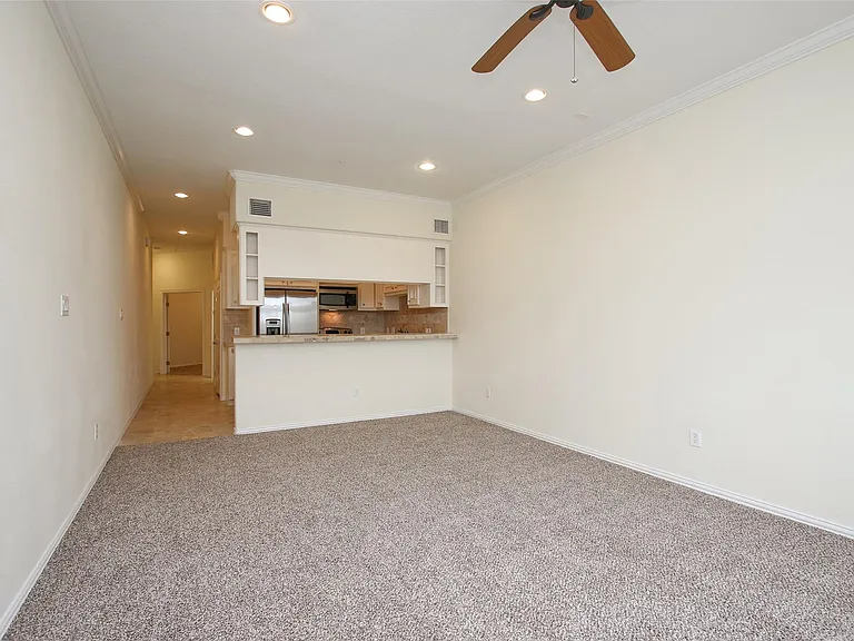 2701 Helena St #202 — Photo 13