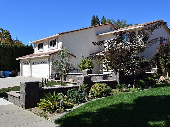 3rd image of 219 Churchill Pl