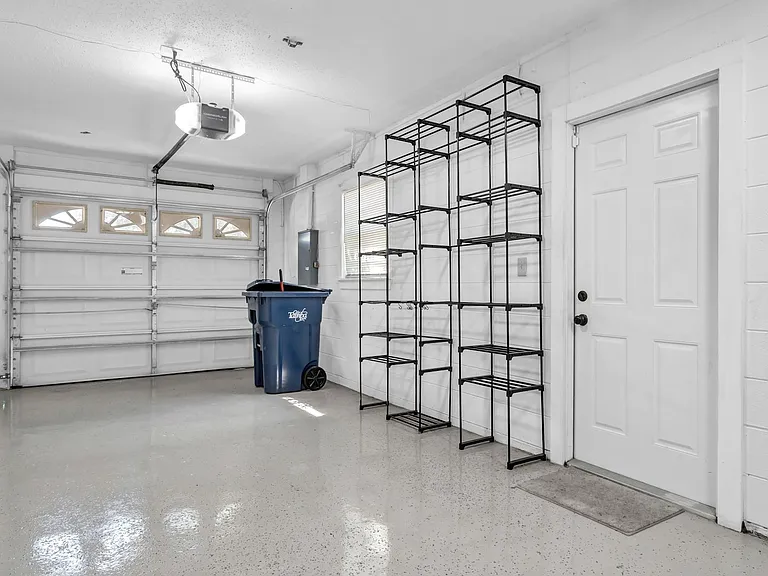 2610 E Lake Ave — Photo 28