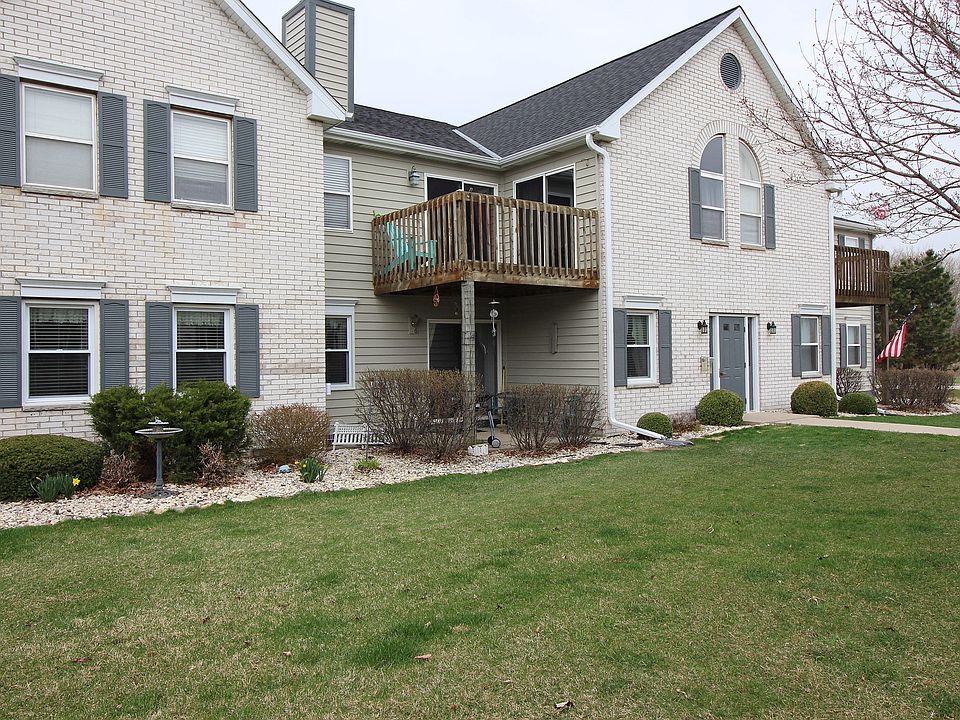 1st image of N25W24037 River Park Dr