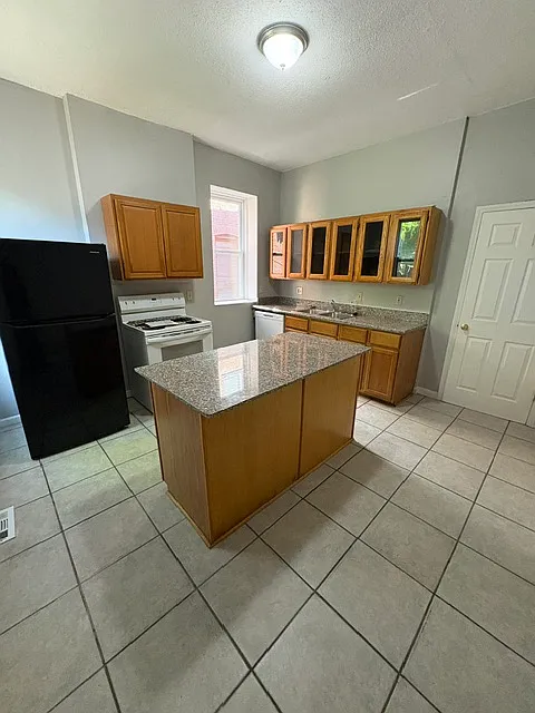 2738 Osage St - 1 — Photo 4