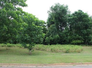230 Wentworth Ln, Albany, GA 31721