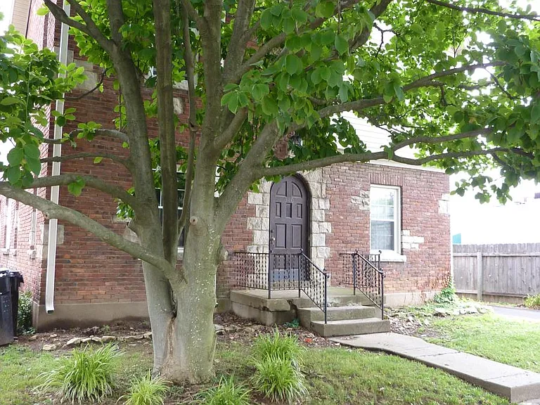 310 Wendover Ave — Photo 2