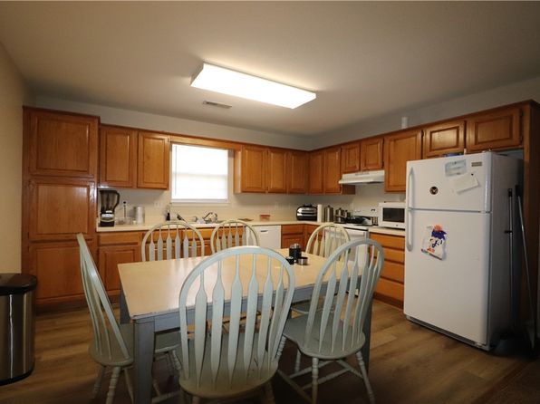 fayetteville-arkansas-439593432 picture