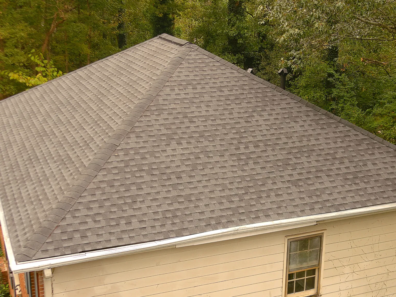 5 bed, 2550 sqft, $2,500 — Photo 3