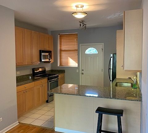 4th image of 1421 W Jonquil Ter #1