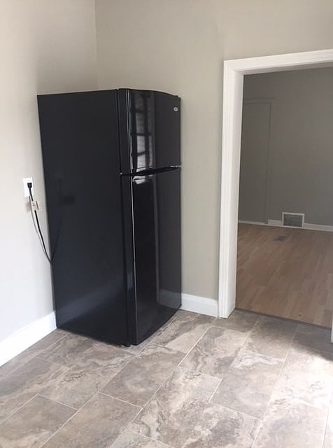 2nd image of 124 Forward Ave